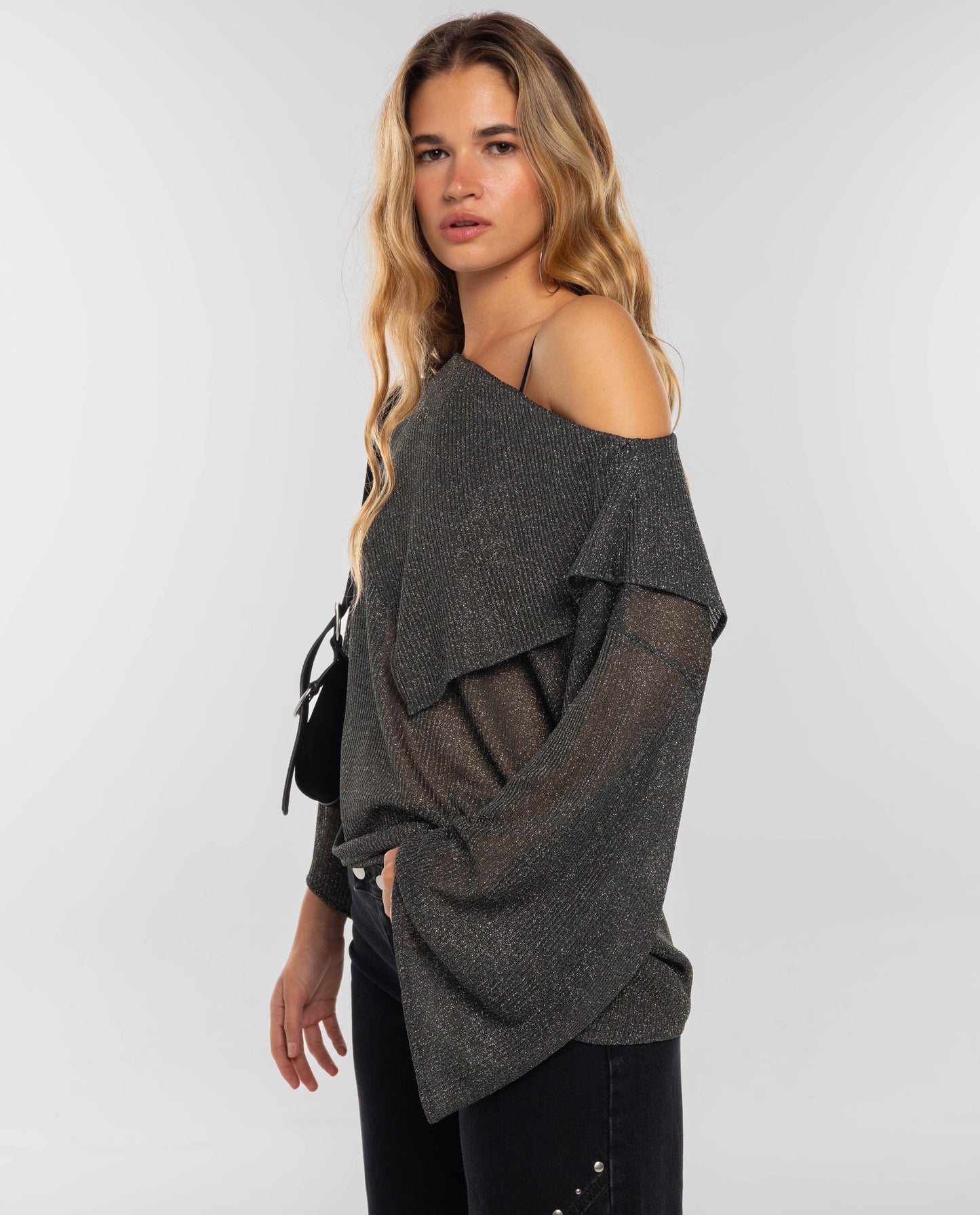 BLUSA CALL ME · GRIS