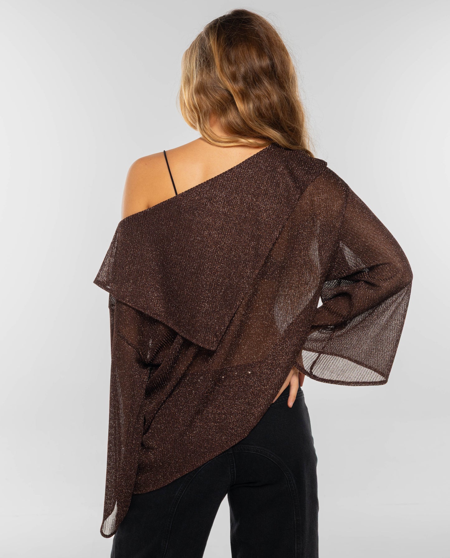 BLUSA CALL ME · MARRÓN