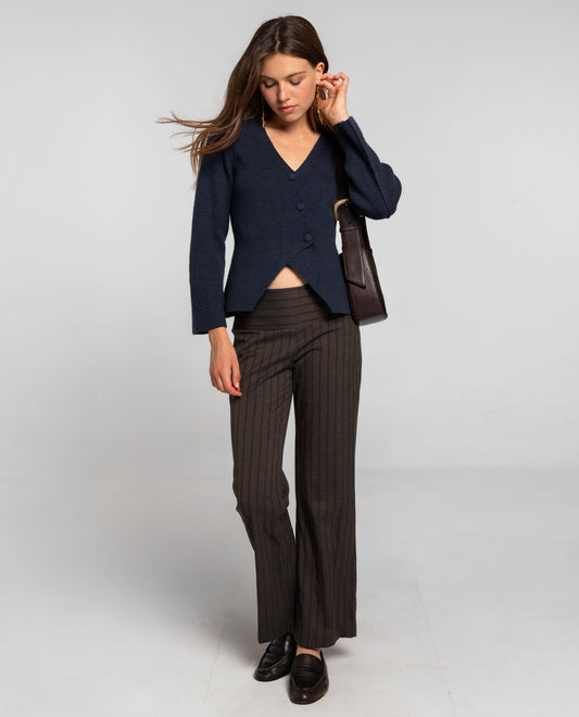 PANTALÓN BETWEEN PLANS · RAYAS