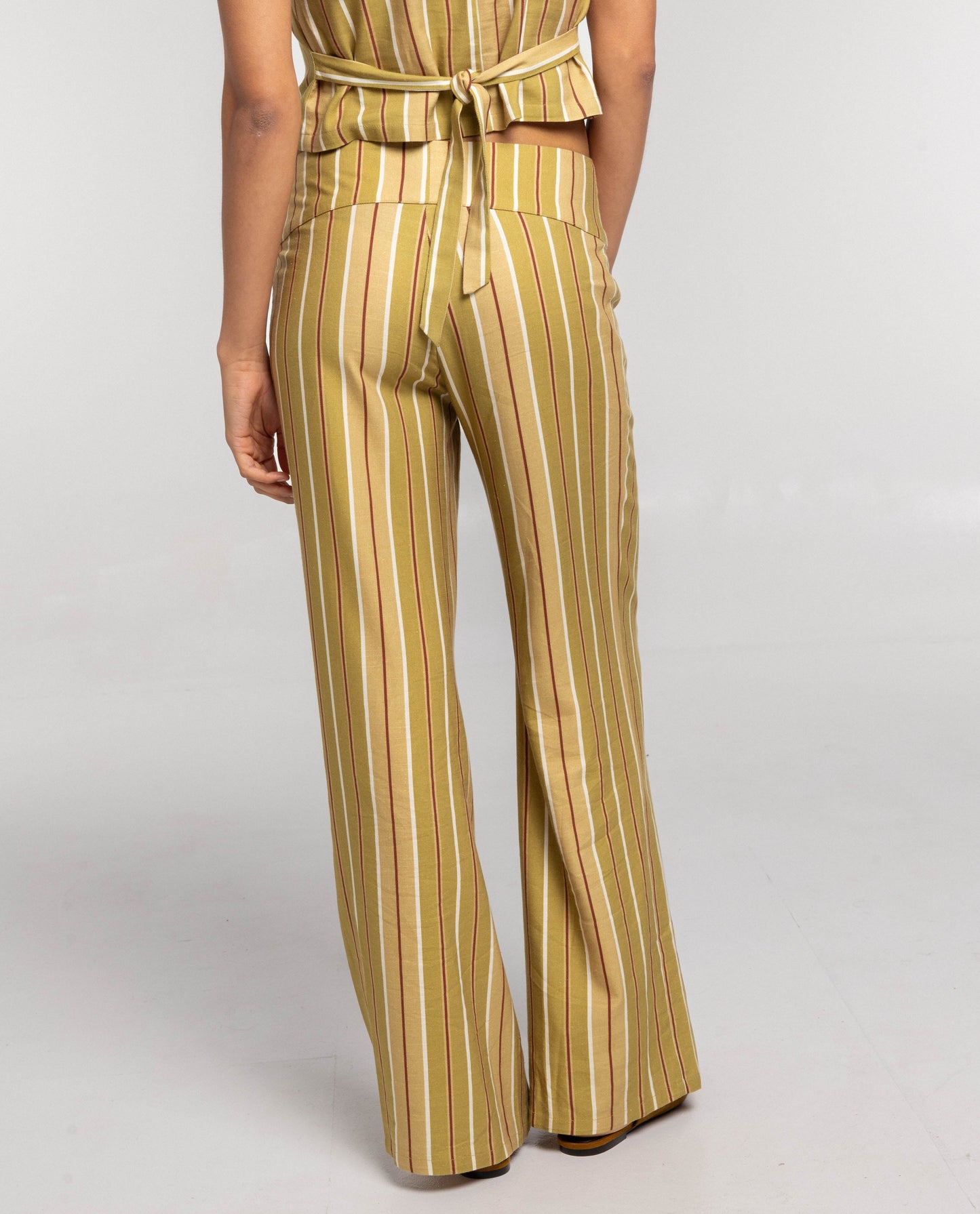 PANTALÓN DAILY STORIES · VERDE