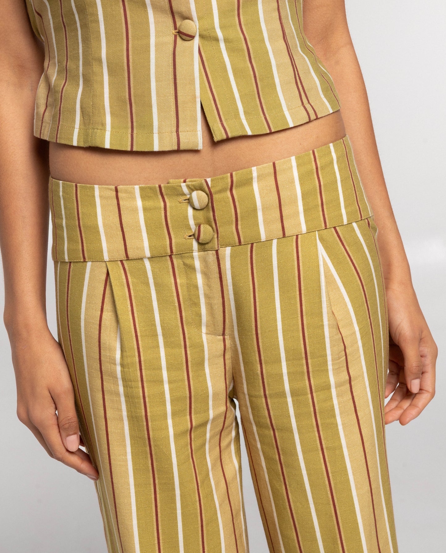 PANTALÓN DAILY STORIES · VERDE